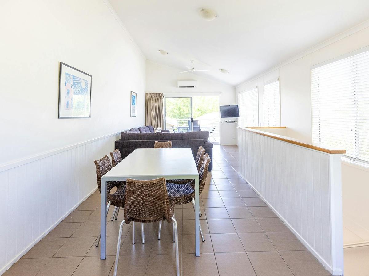 2 bedroom townhouse | Open plan Living