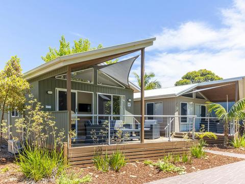 2 bedroom superior cabin | Exterior