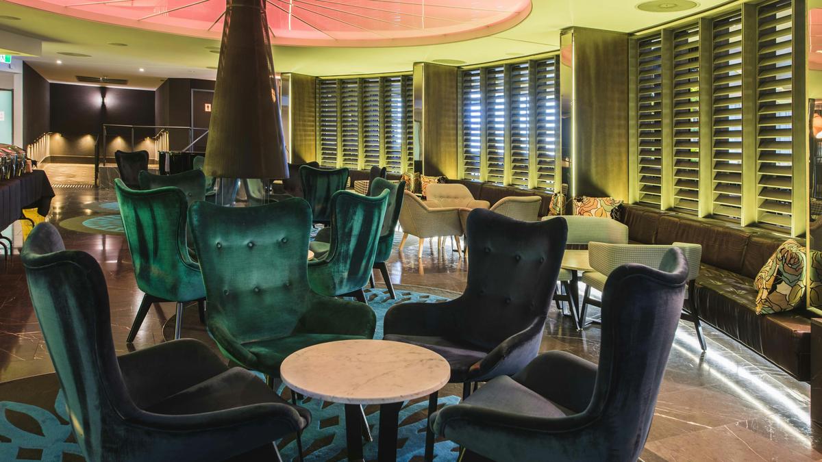 33Grill Bar and Dining