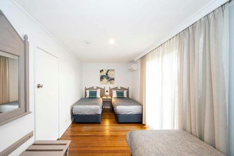 2 Bed Family Twin Beds