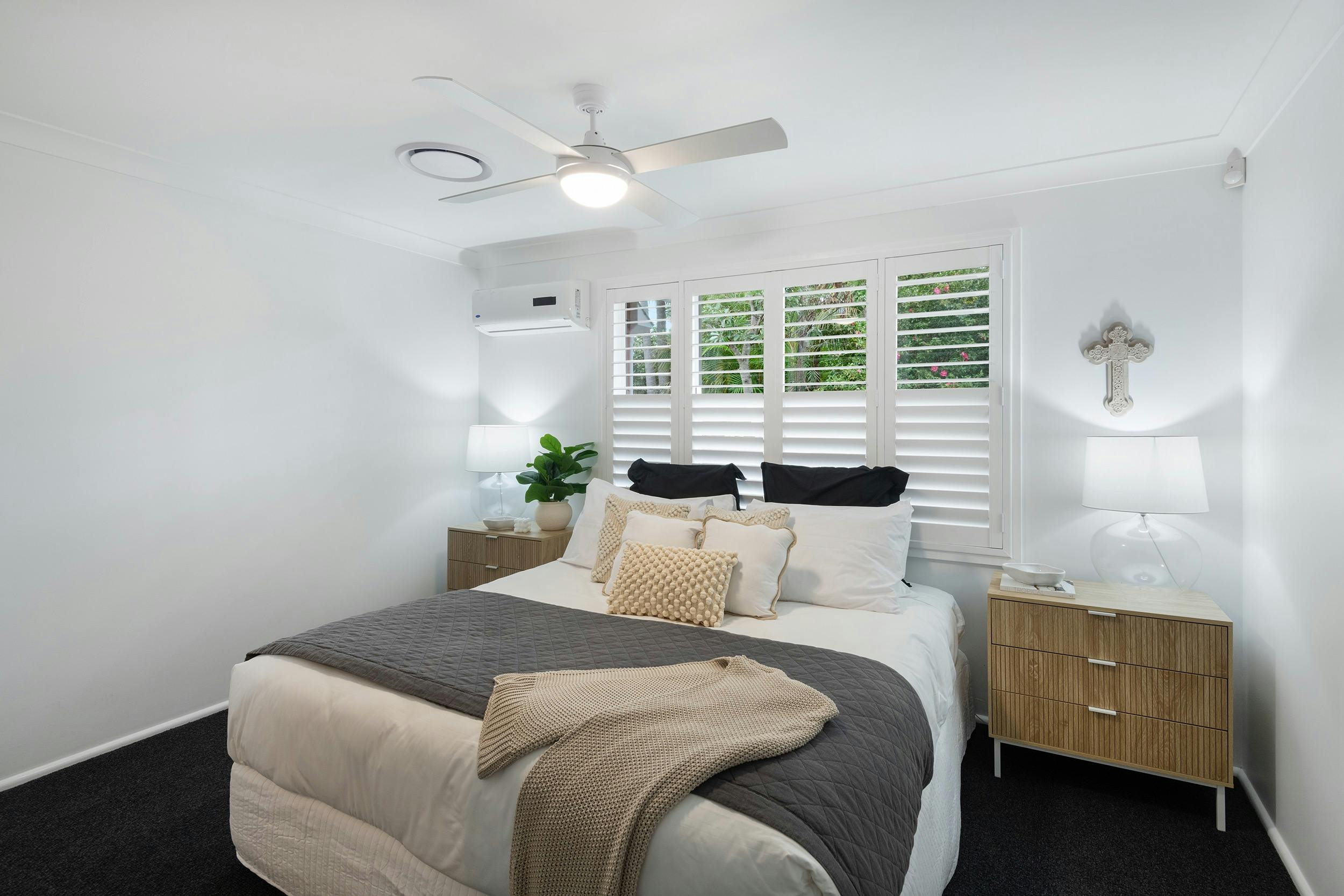 Montrose, Photographer Russell Quinn