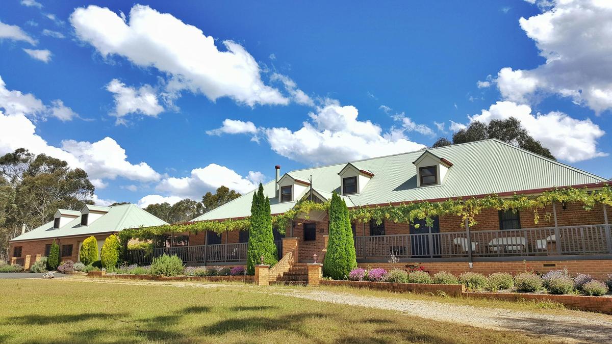 Manor - Illowra House