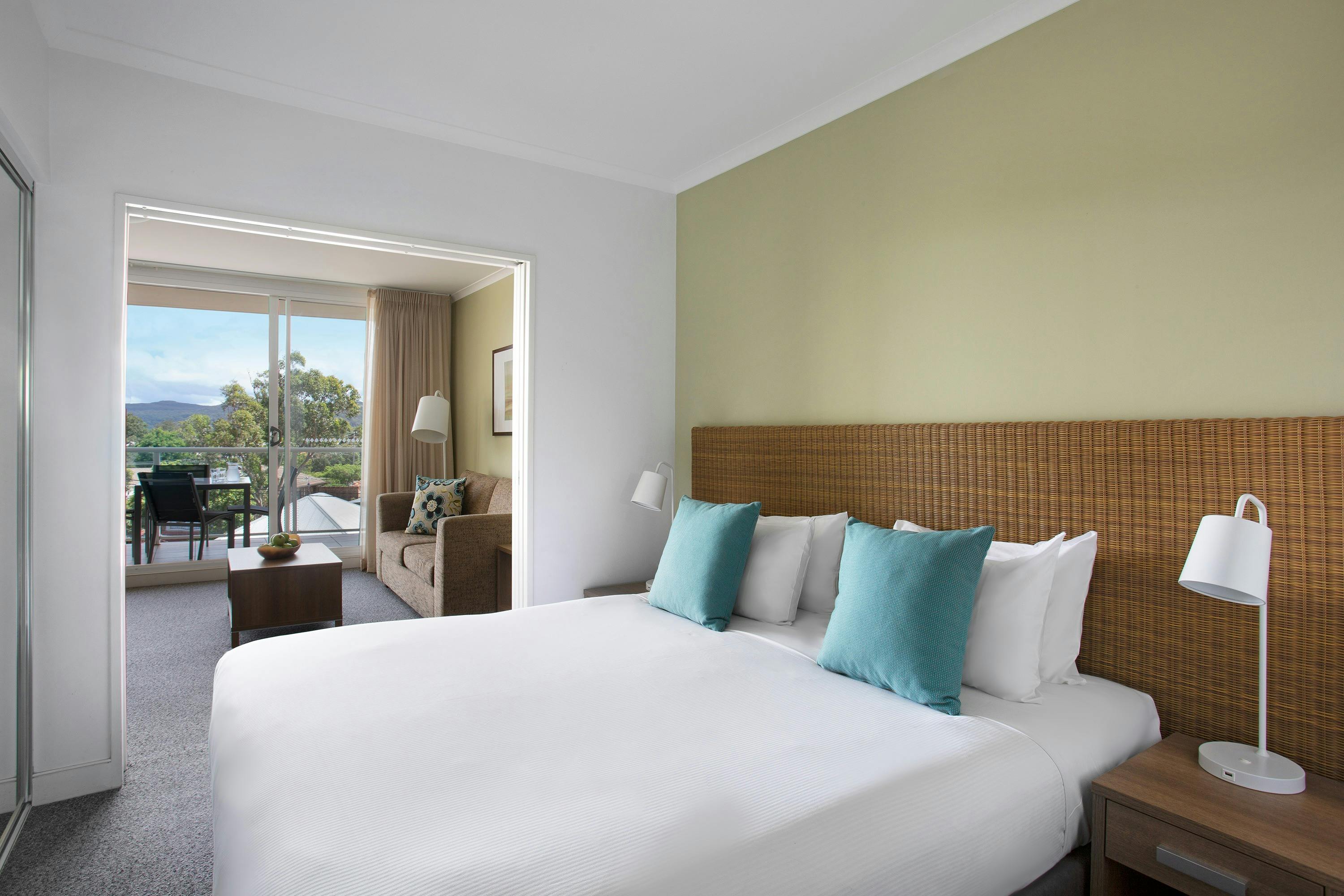 Mantra Ettalong Beach - 1 Bedroom Suite