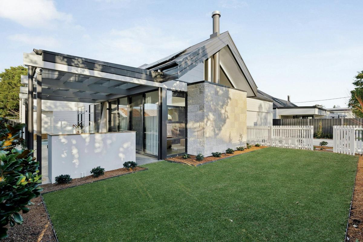 Maple on Edward Cottage Berry - Garden