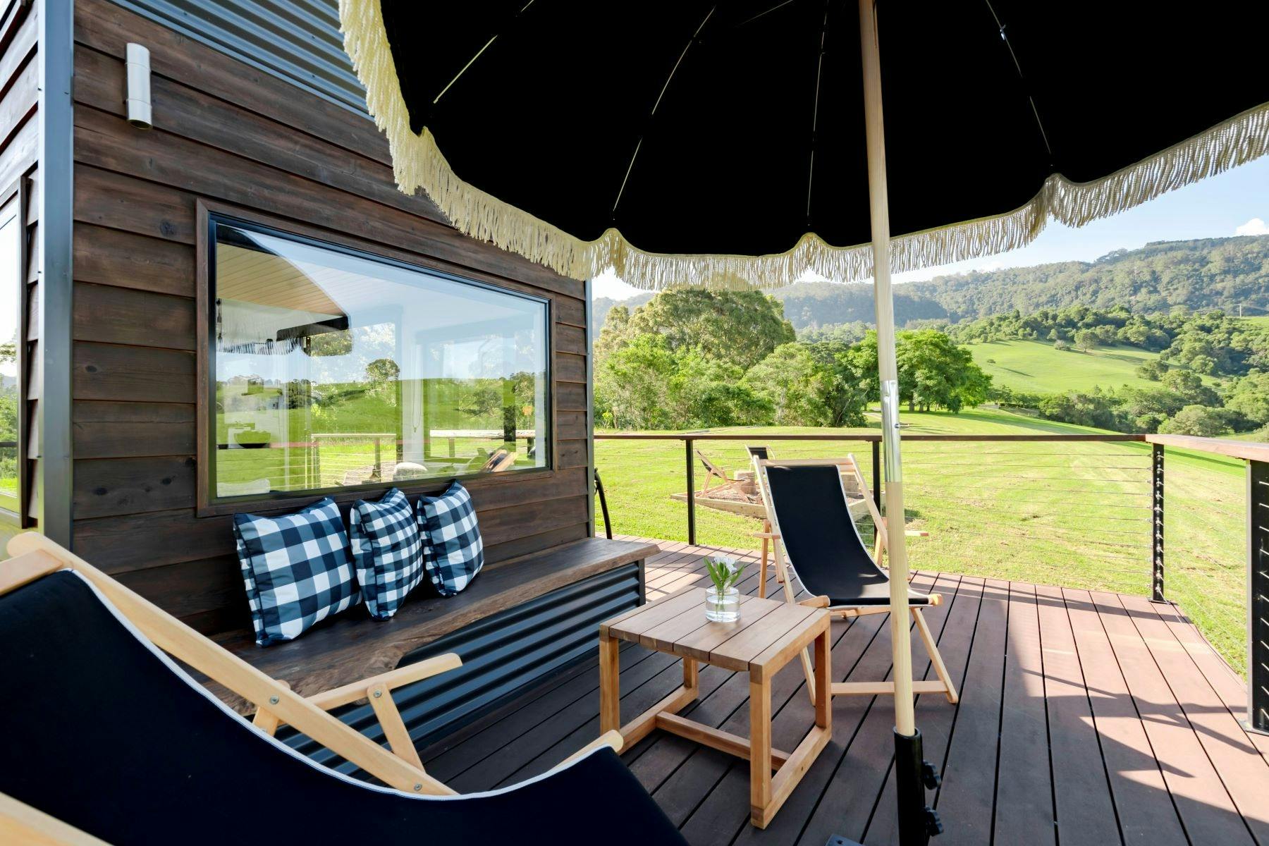 Moonsong - Savour your favourite beverage on Moonsong's timber deck.