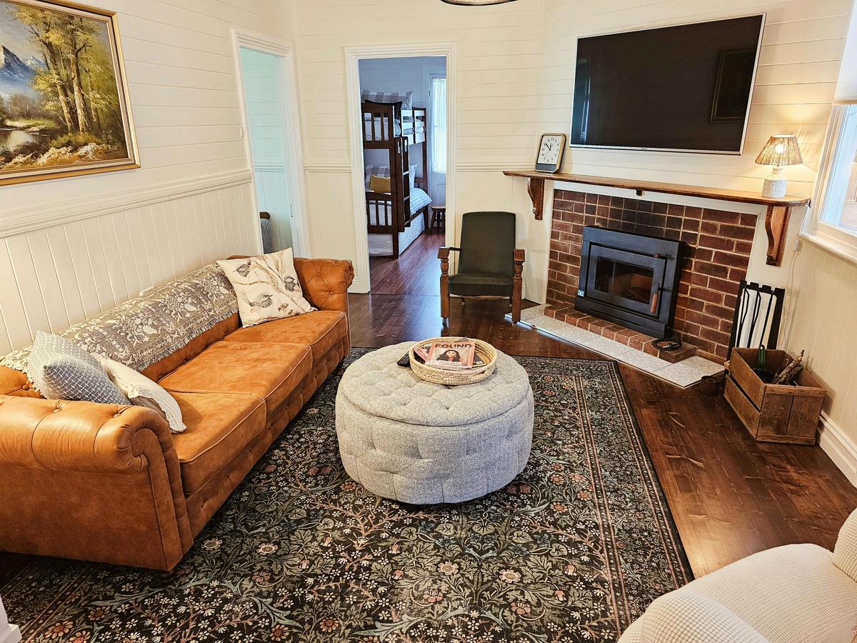 Lounge room