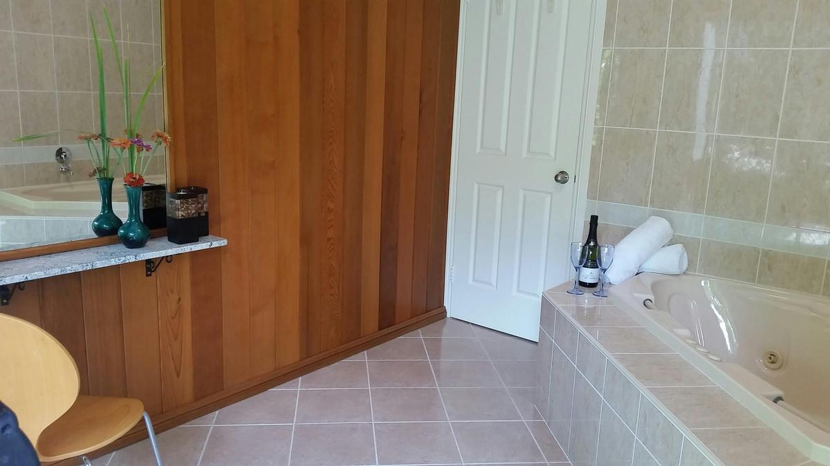 Spa room with double spa