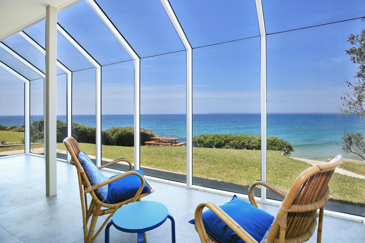 Neptune - Absolute Beachfront