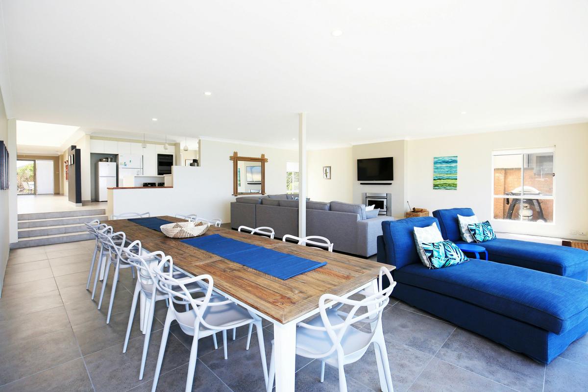 Neptune - Absolute Beachfront