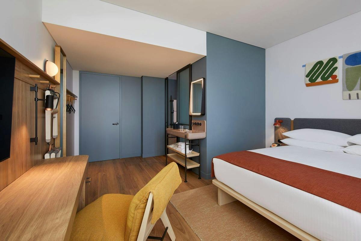 Moxy King Sleeper