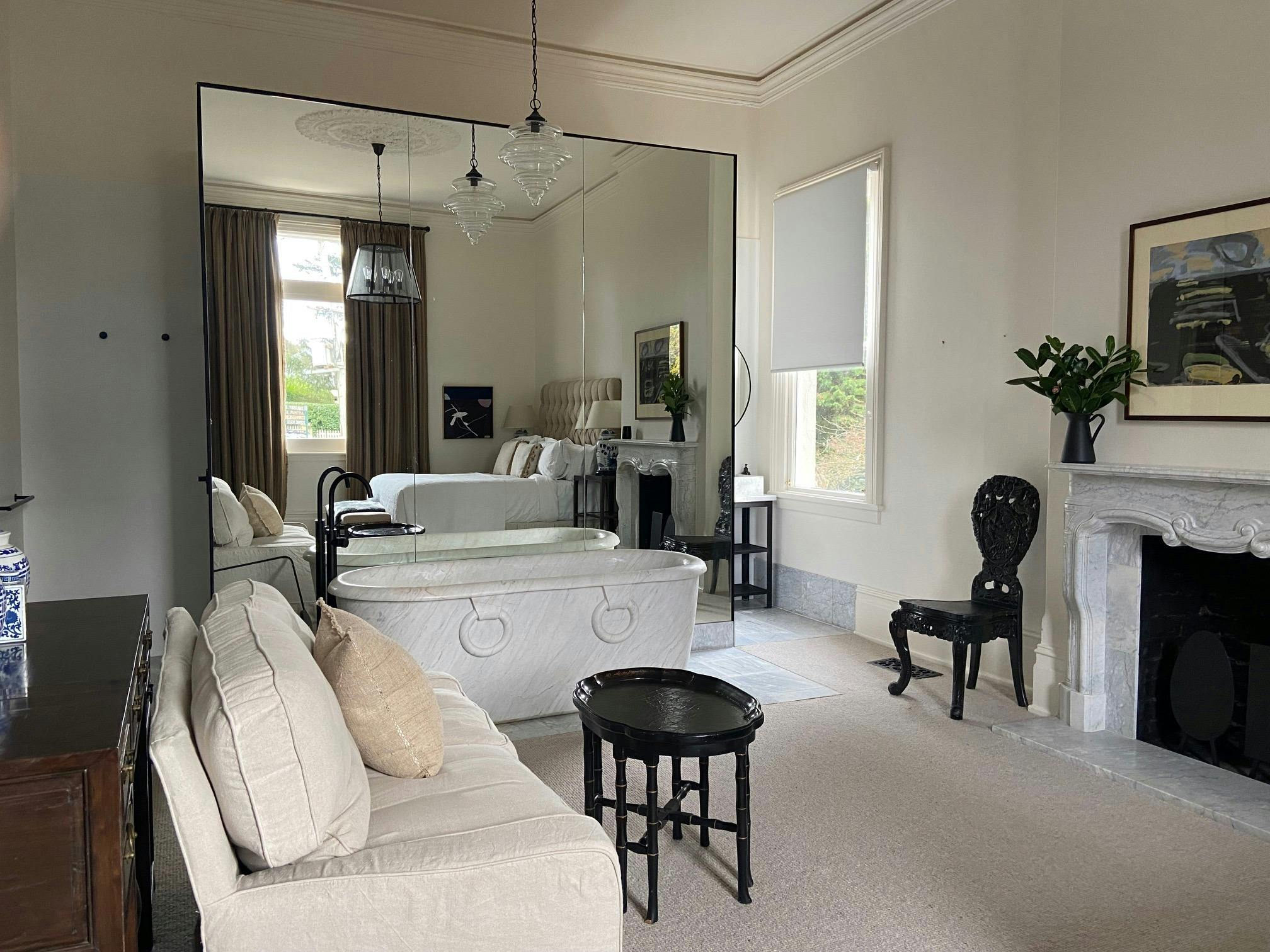 Moss Suite with marble bath