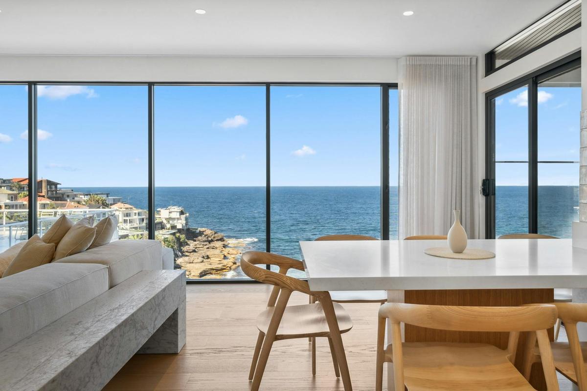 Discover the beauty and comfort of this coastal retreat, perfect for a relaxing getaway.