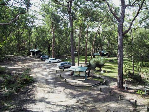 Car park and picnic areas, Mulligans campground, Gibraltar Range National Park. Photo: D Hayden/OEH