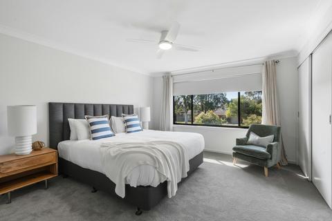 Bedroom`