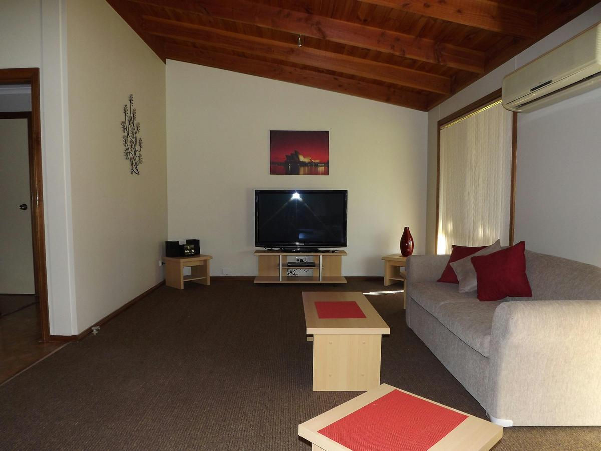 Three Bedroom Deluxe Cottage