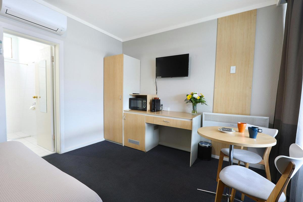 Standard Queen Room