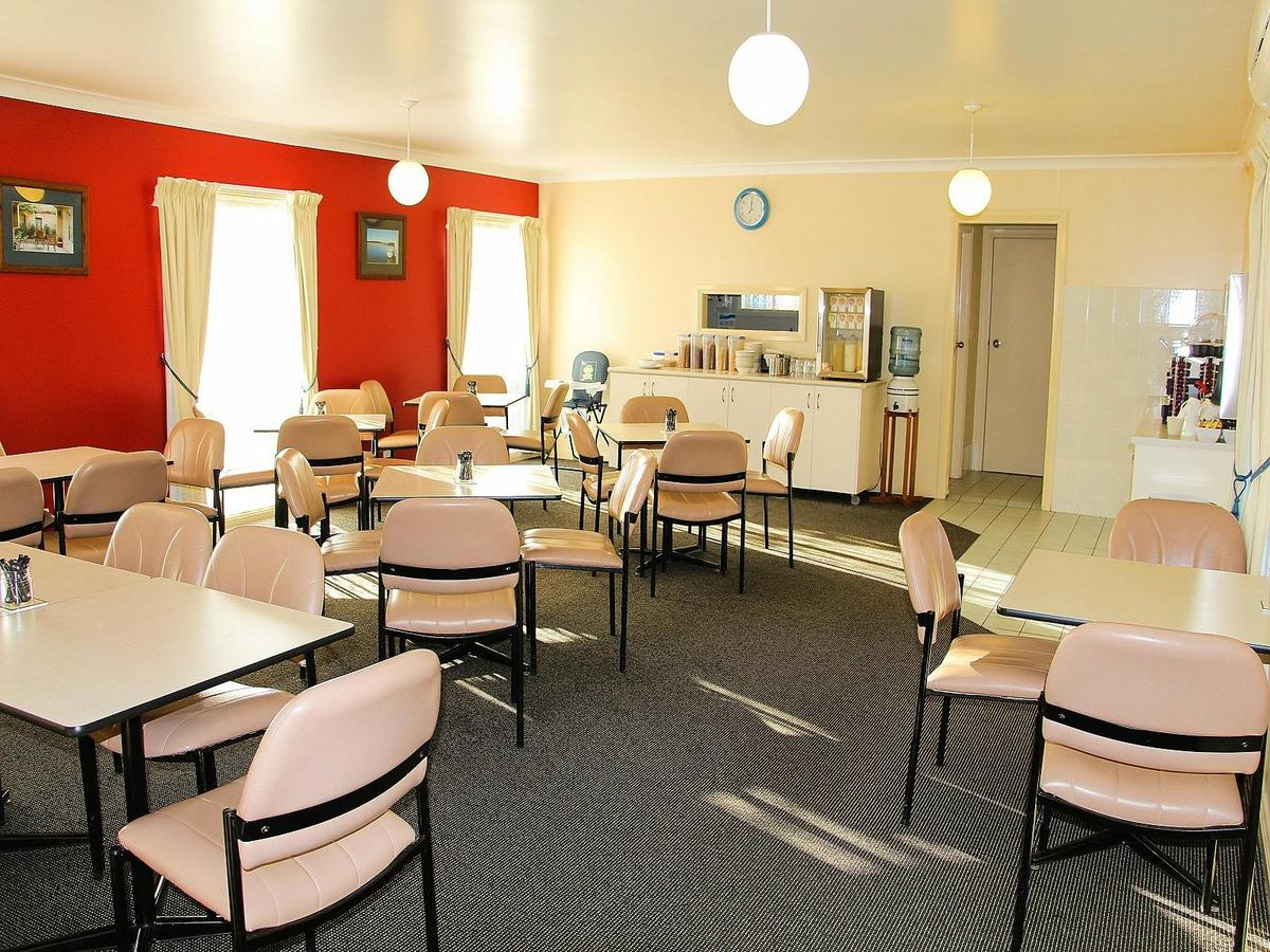 Breakfast Room