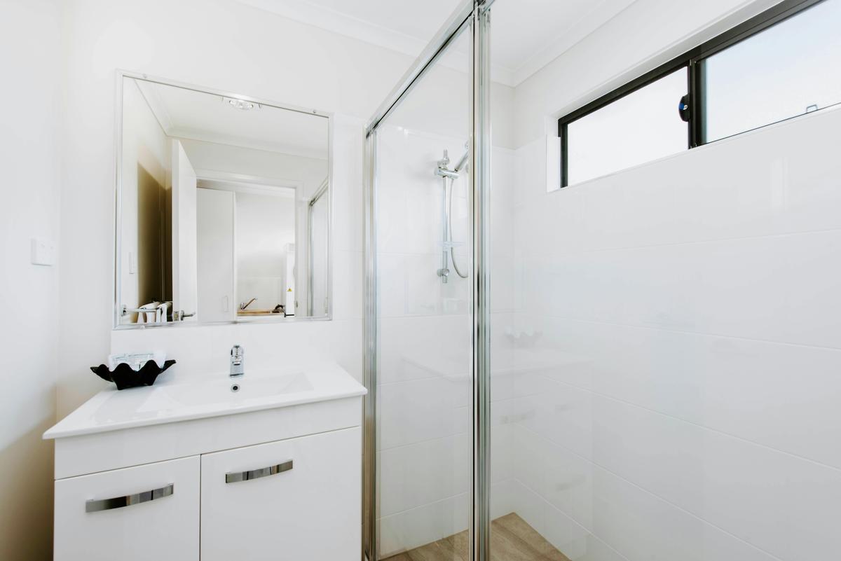 Deluxe Cabin (three bedroom)