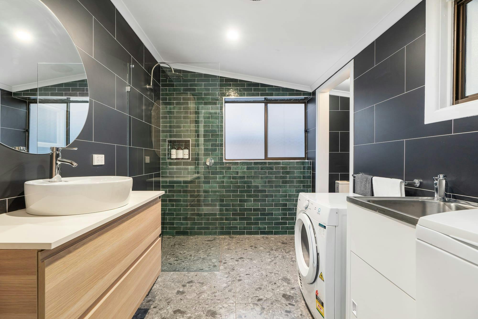 Bathroom / Laundry at Nile Cottage