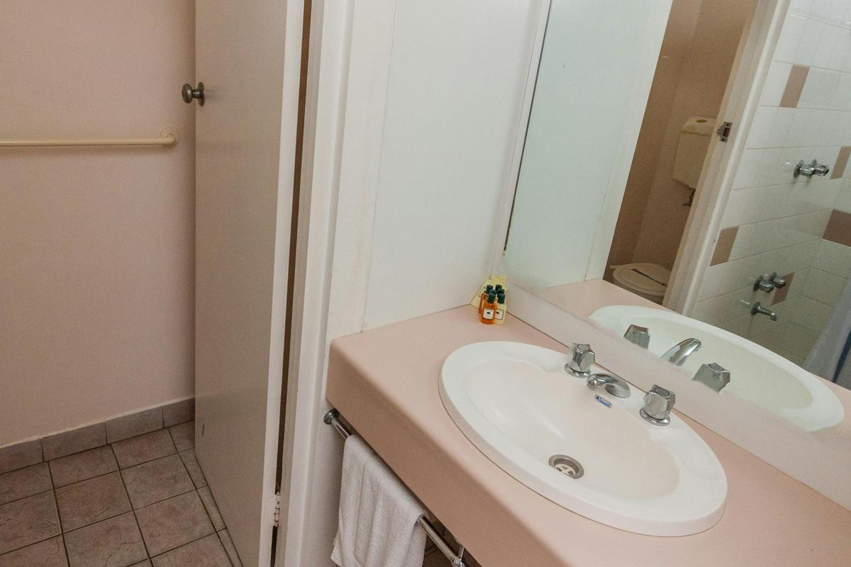 Riverfront ensuite