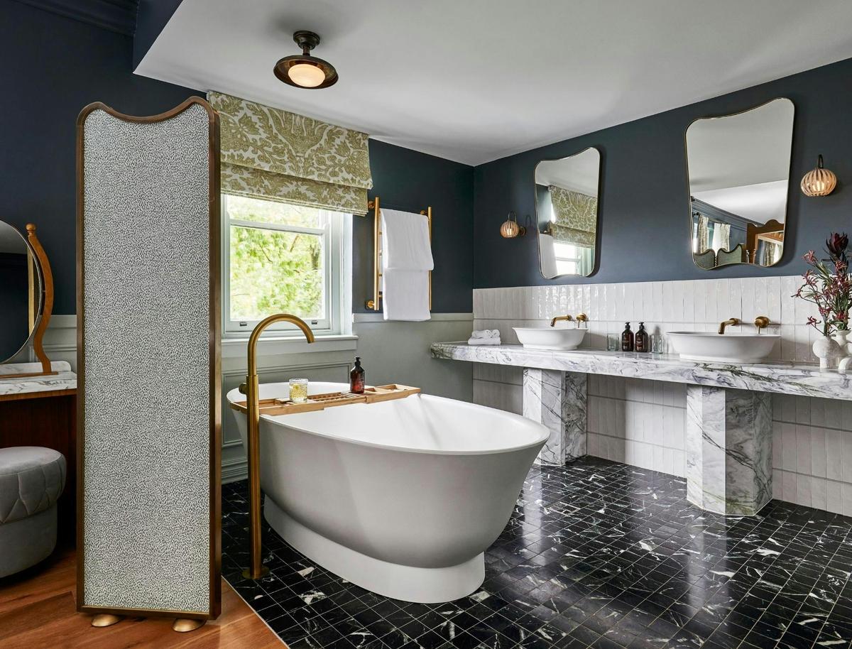 Premier Suite Bathroom