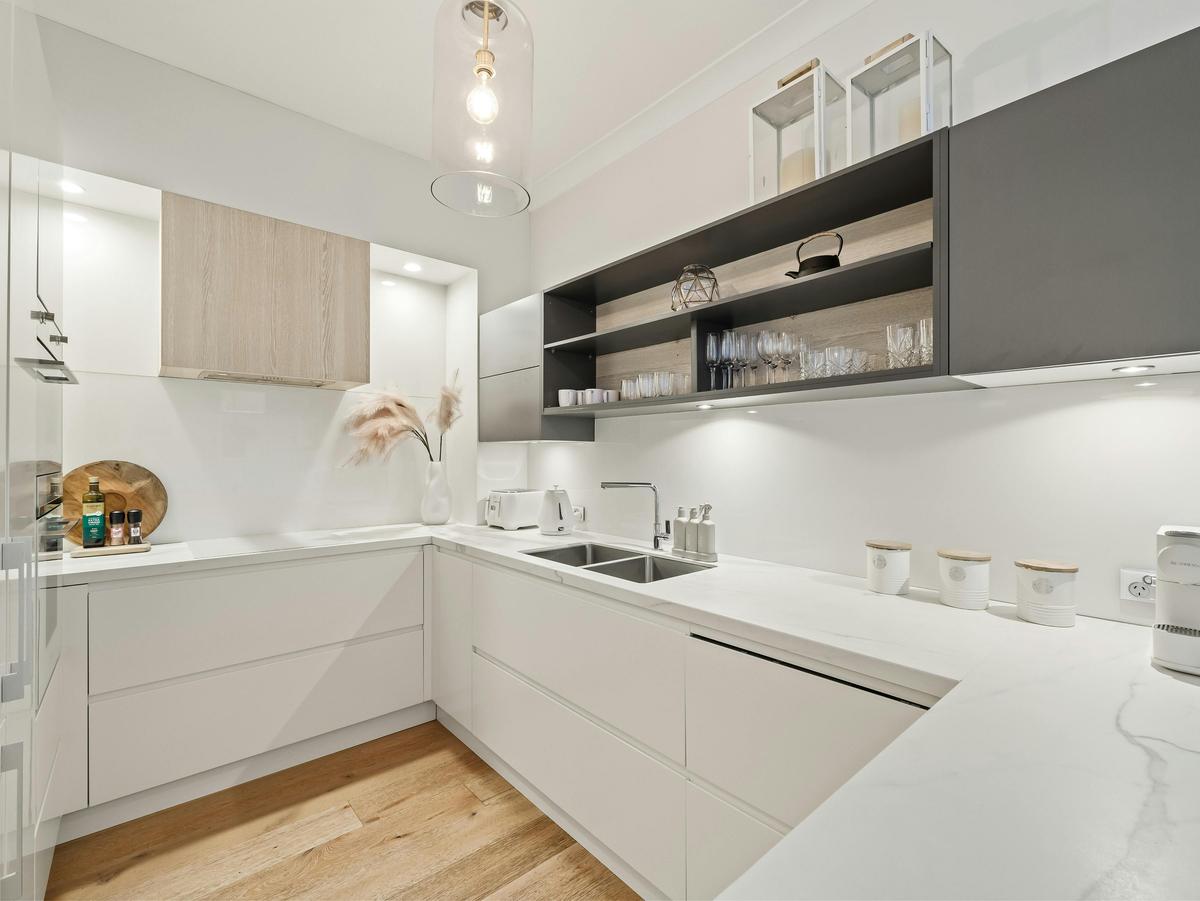 Cocos Apartment kitchen