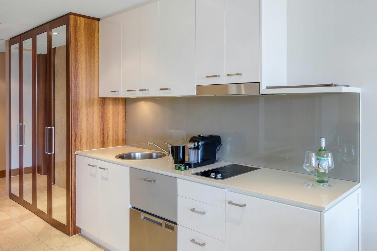 Oaks Santai-1 Bedroom Family-Kitchen-HR
