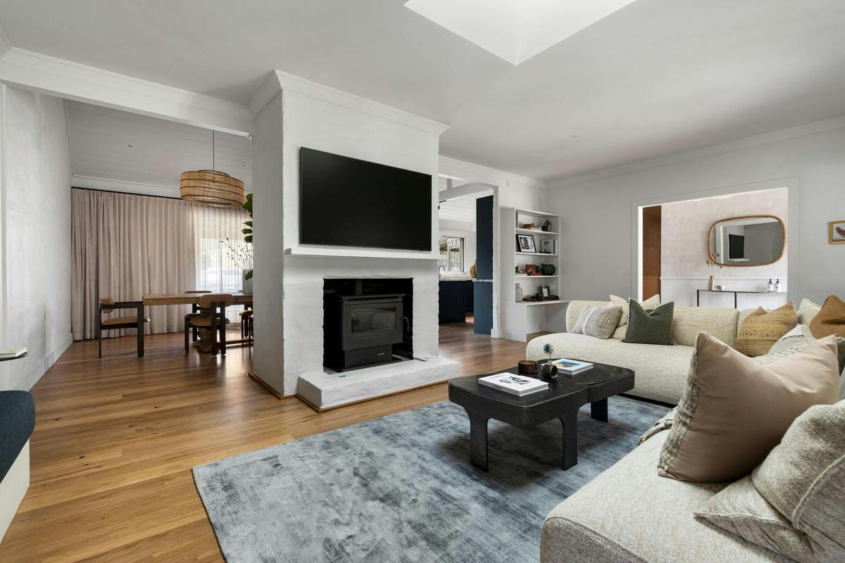 Moraea Farm Berry - Living Room