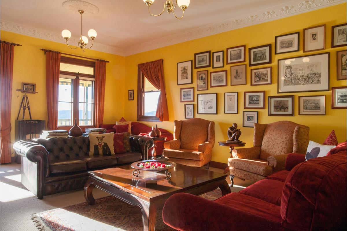 Fireside Lounge