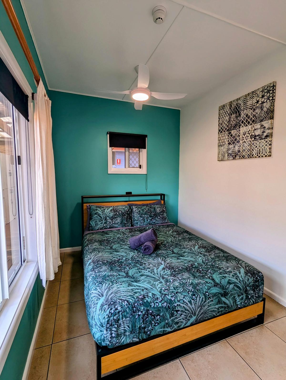 Queen room with ensuite