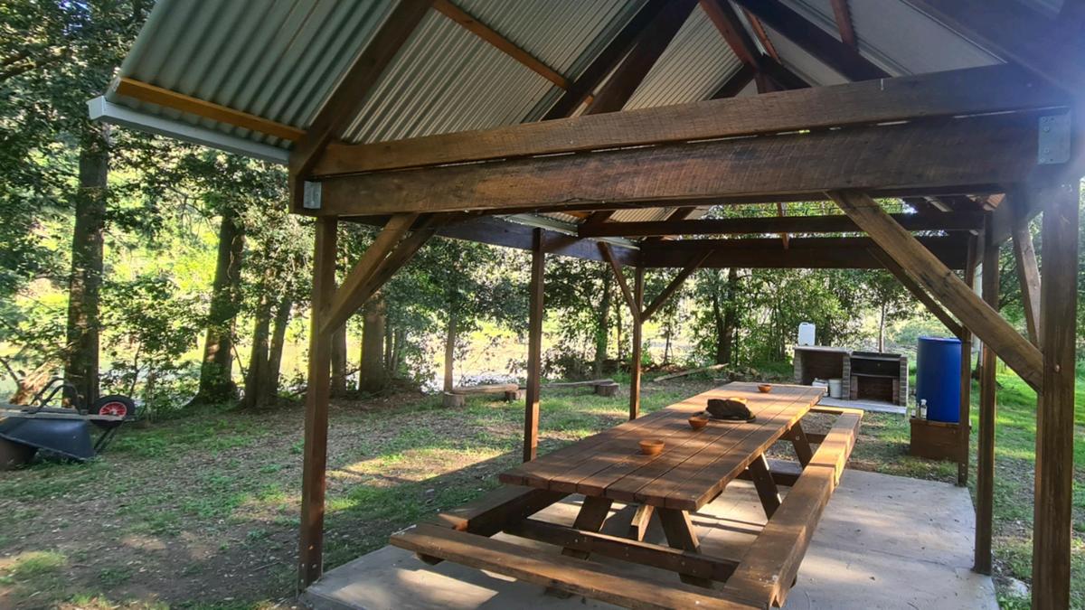 Oxley Riverside Campsites