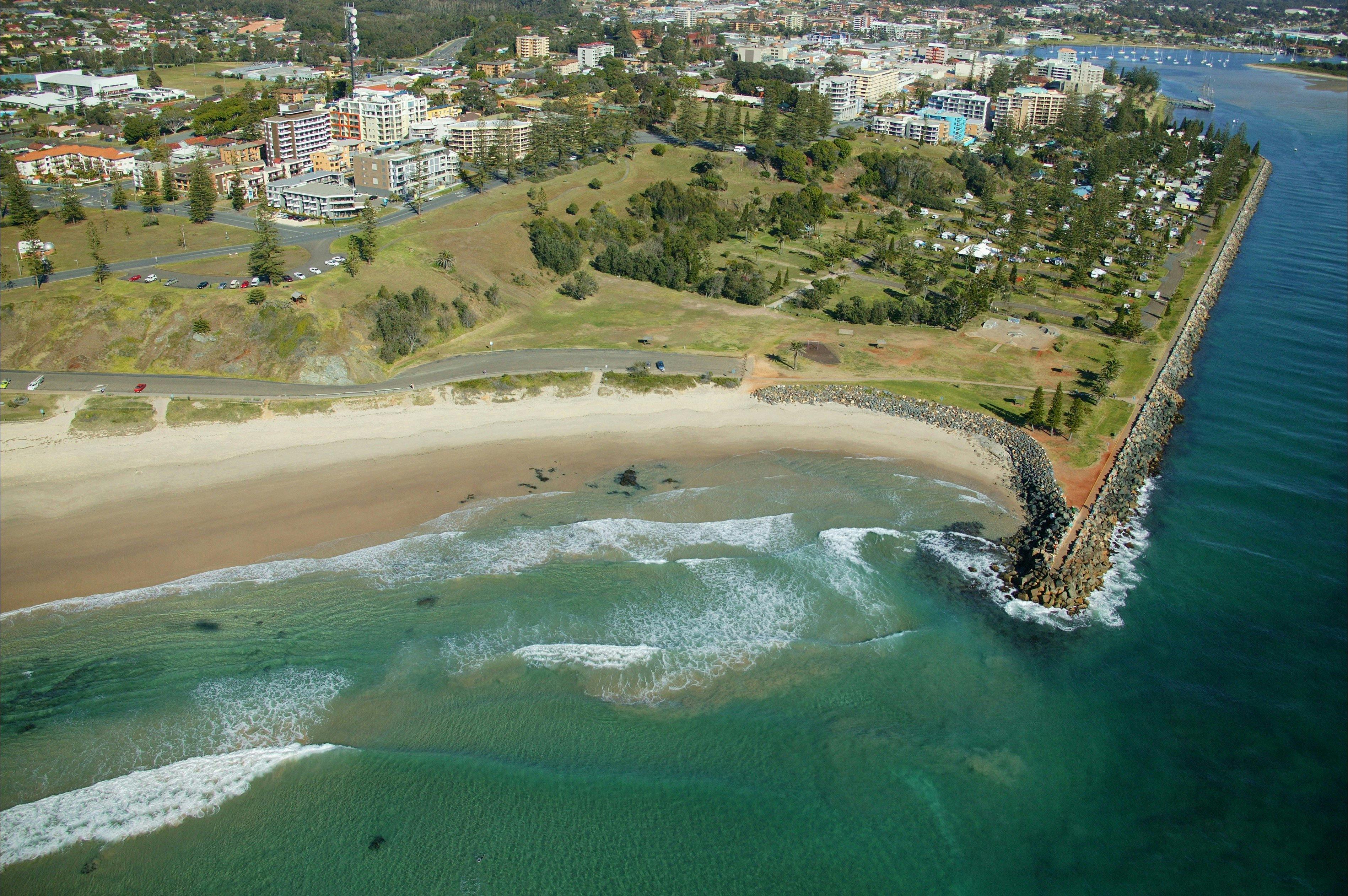The beautiful setting of Port Macquarie Breakwall Holiday Park