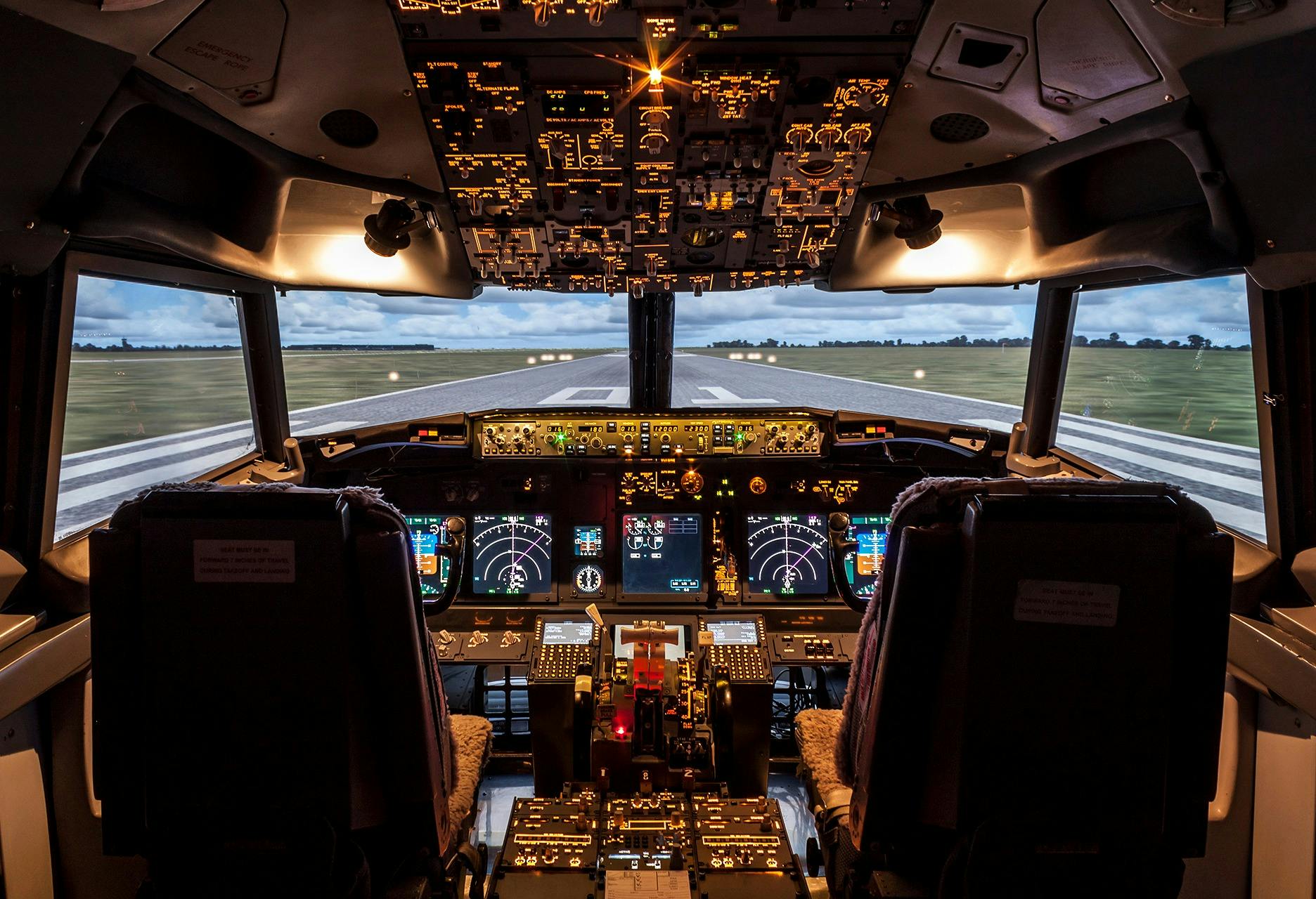 B737 flight simulator Brisbane cockpit
