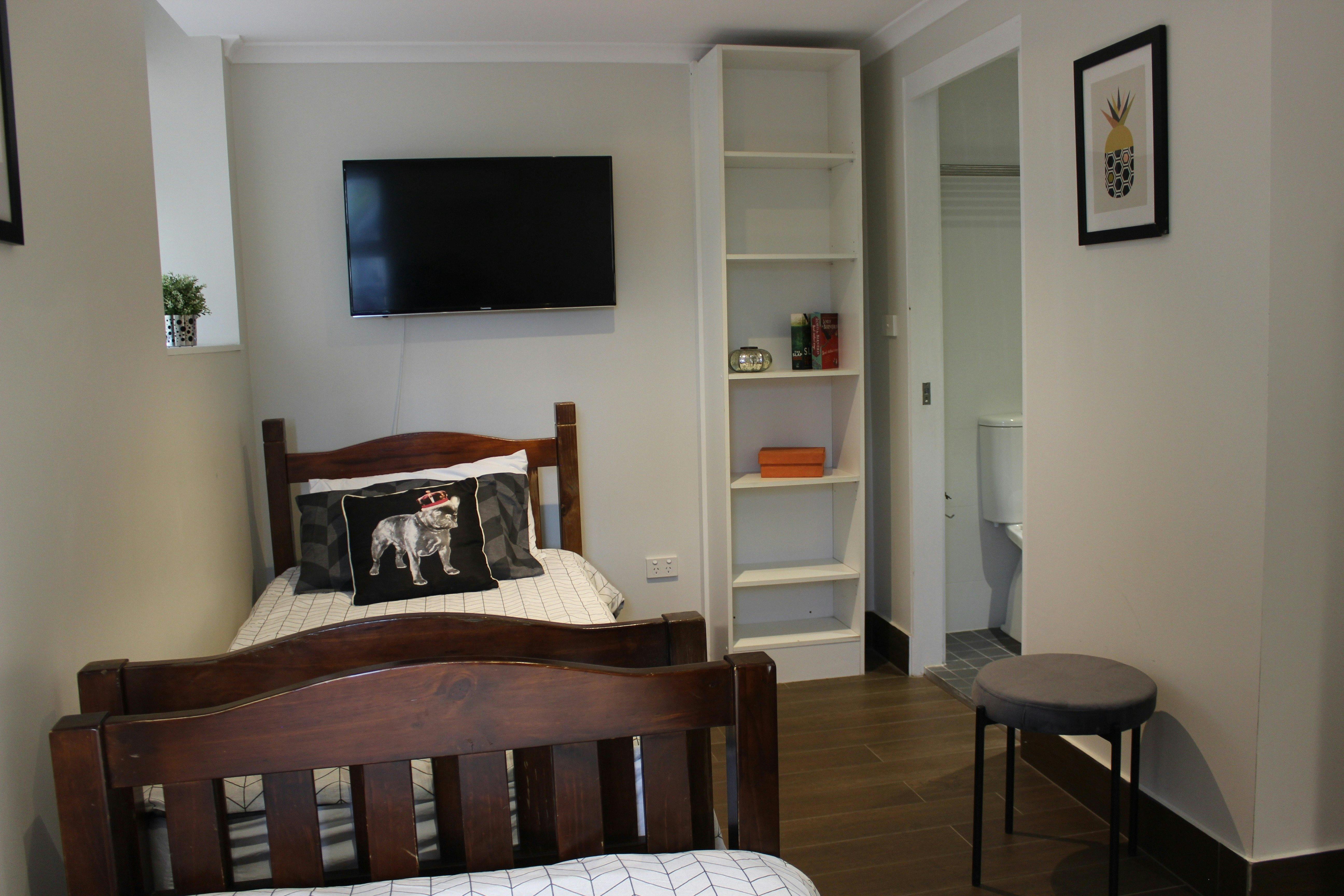 Deluxe Twin Share room