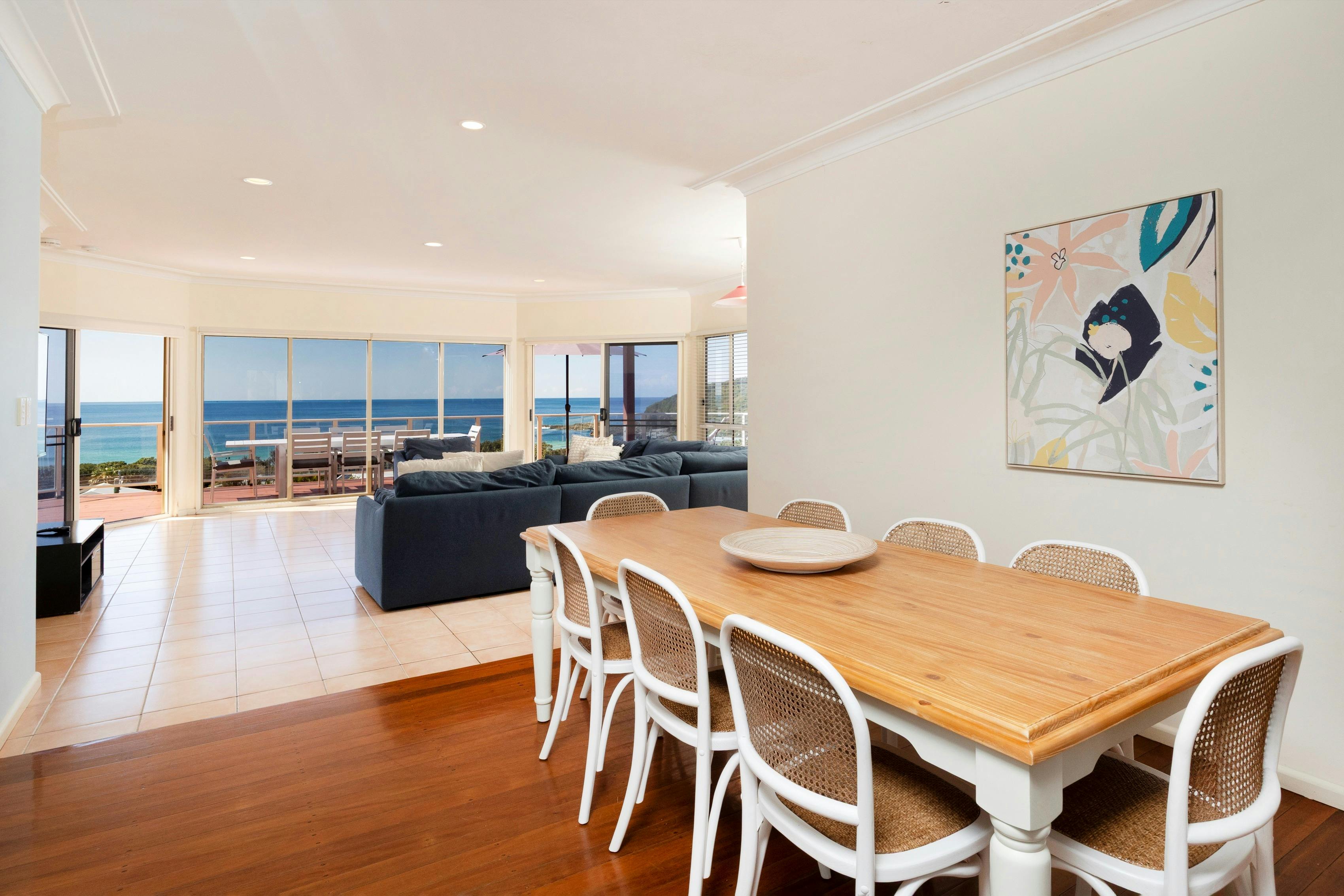 Dining and loungeroom