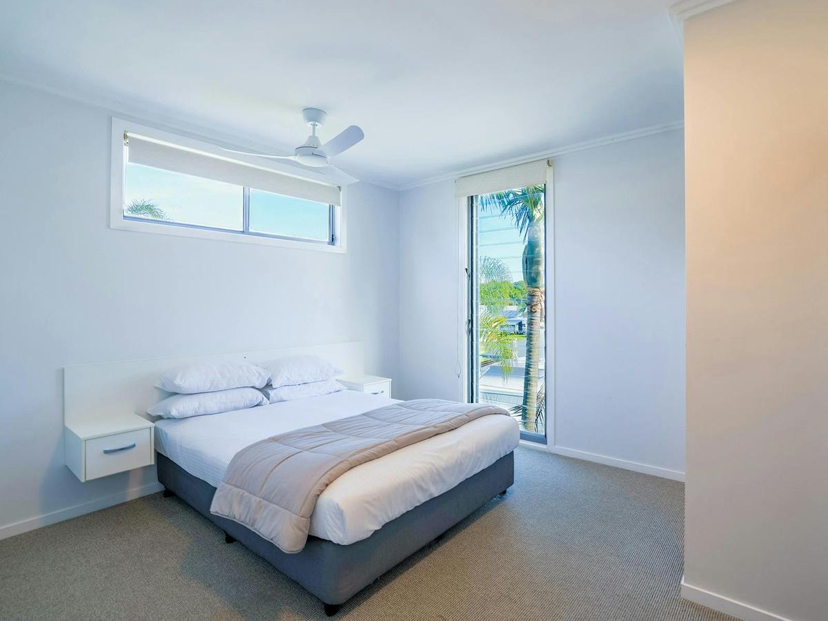 3 Bedroom Waterview Villa