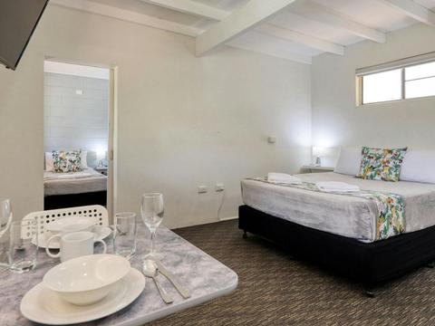 Deluxe Family Room