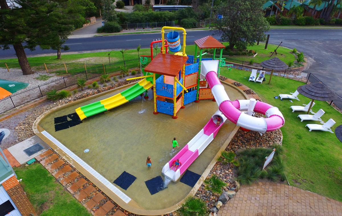 All day fun in the waterpark,jumping cushion & adventure playground