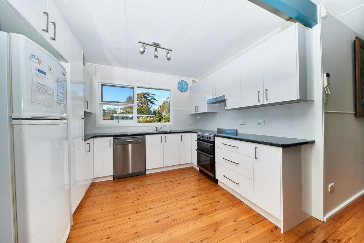 Paradise Bungalow Kitchen