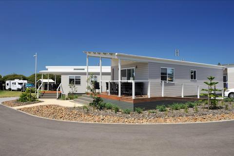 Breakwall Villa - Accessible