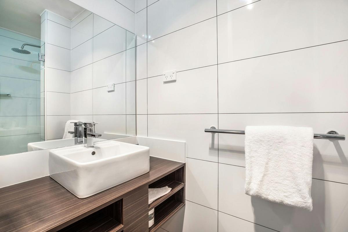 Studio Queen and Single