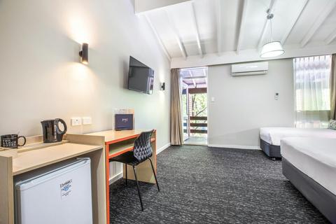 Studio Queen and Single