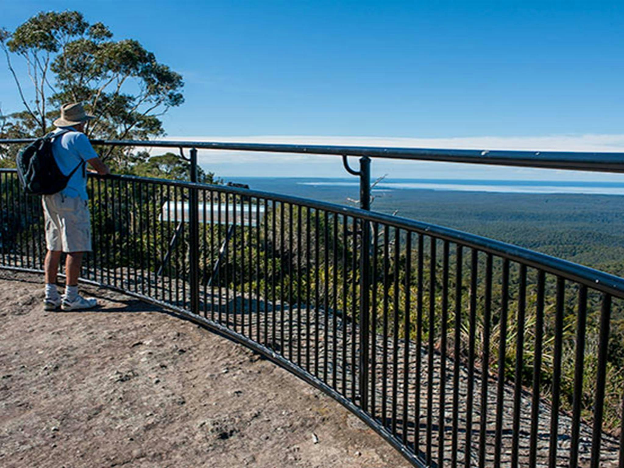 George Boyd lookout, Morton National Park. Photo: Michael Van Ewijk &copy; OEH