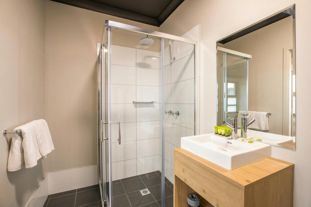 Studio Queen and Single