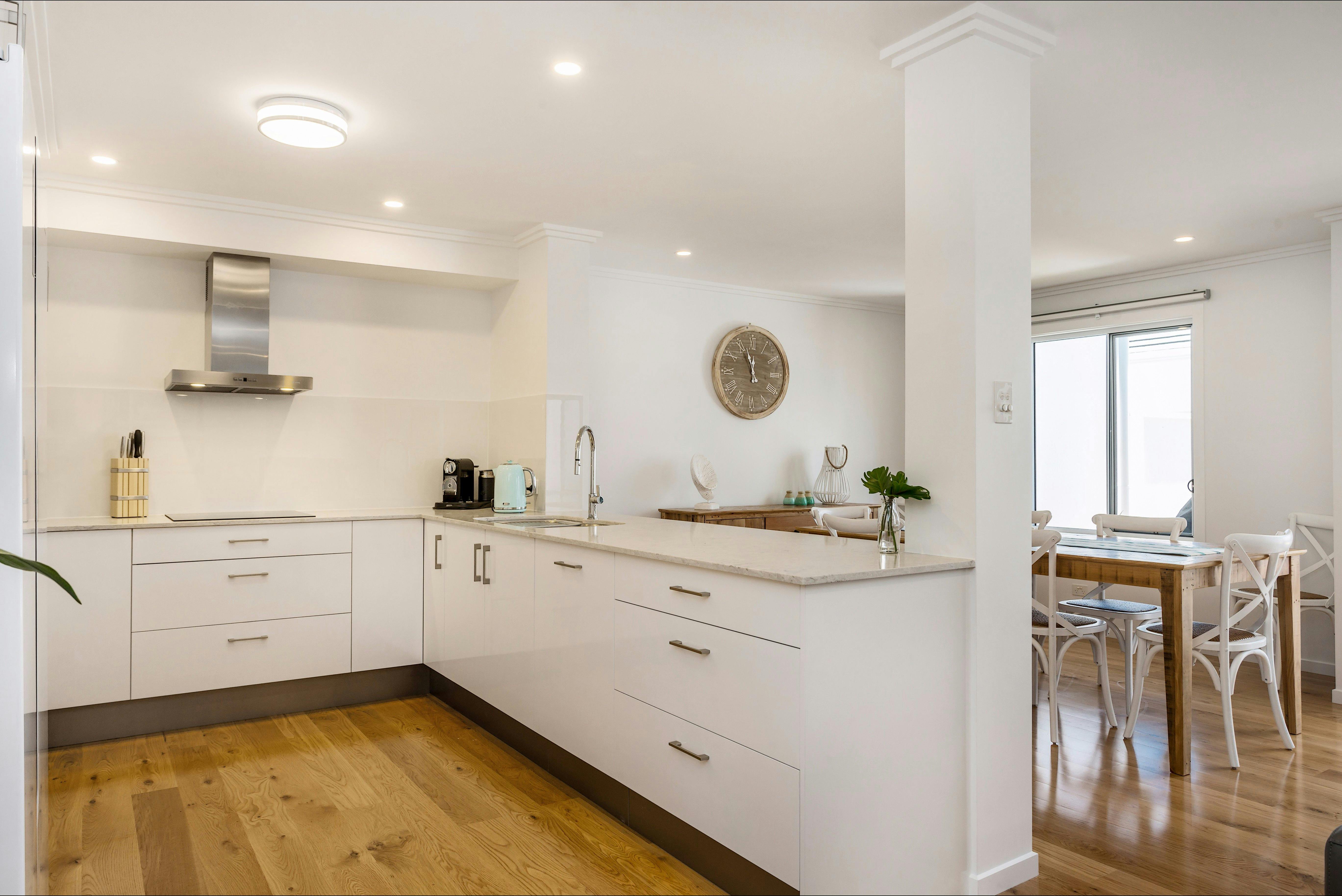 Ocean Walk - Byron Bay -  Kitchen