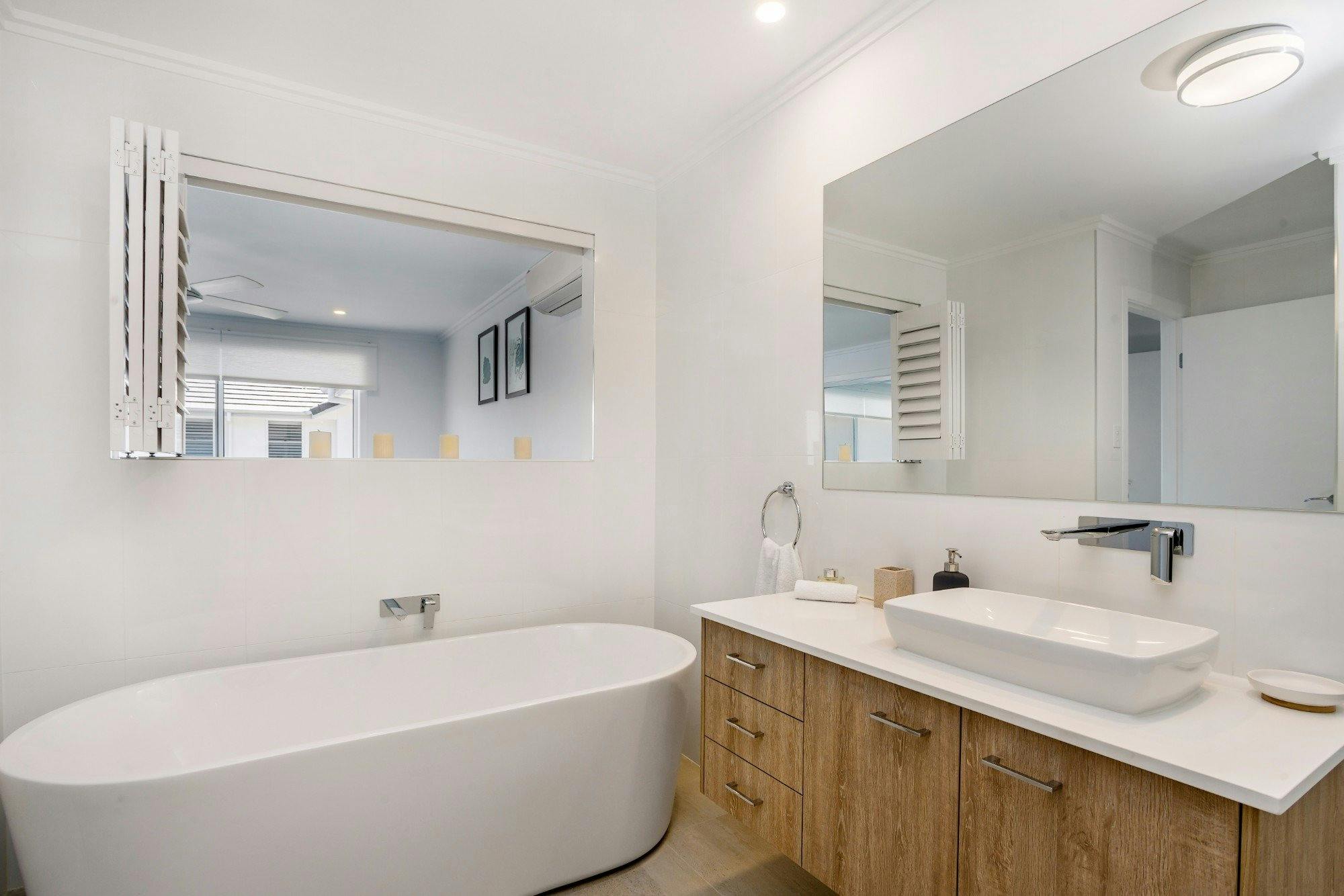 Ocean Walk - Byron Bay -  Bathroom Ensuite