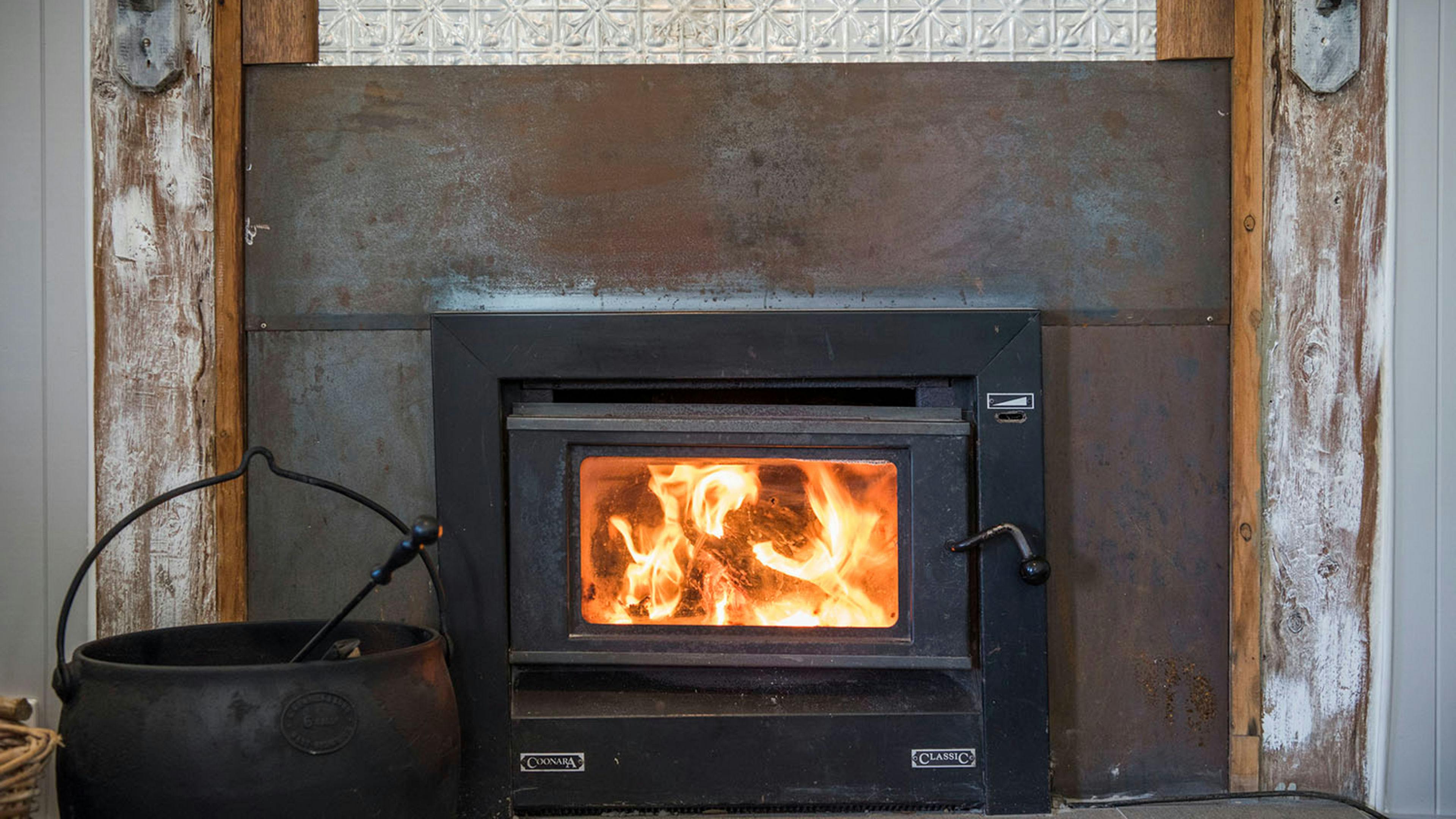 Odd Frog Lodges - Country Escape