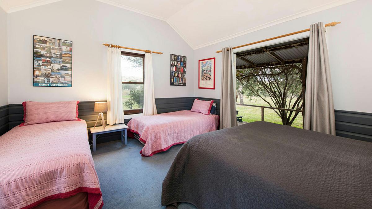 Odd Frog Lodges - Country Escape