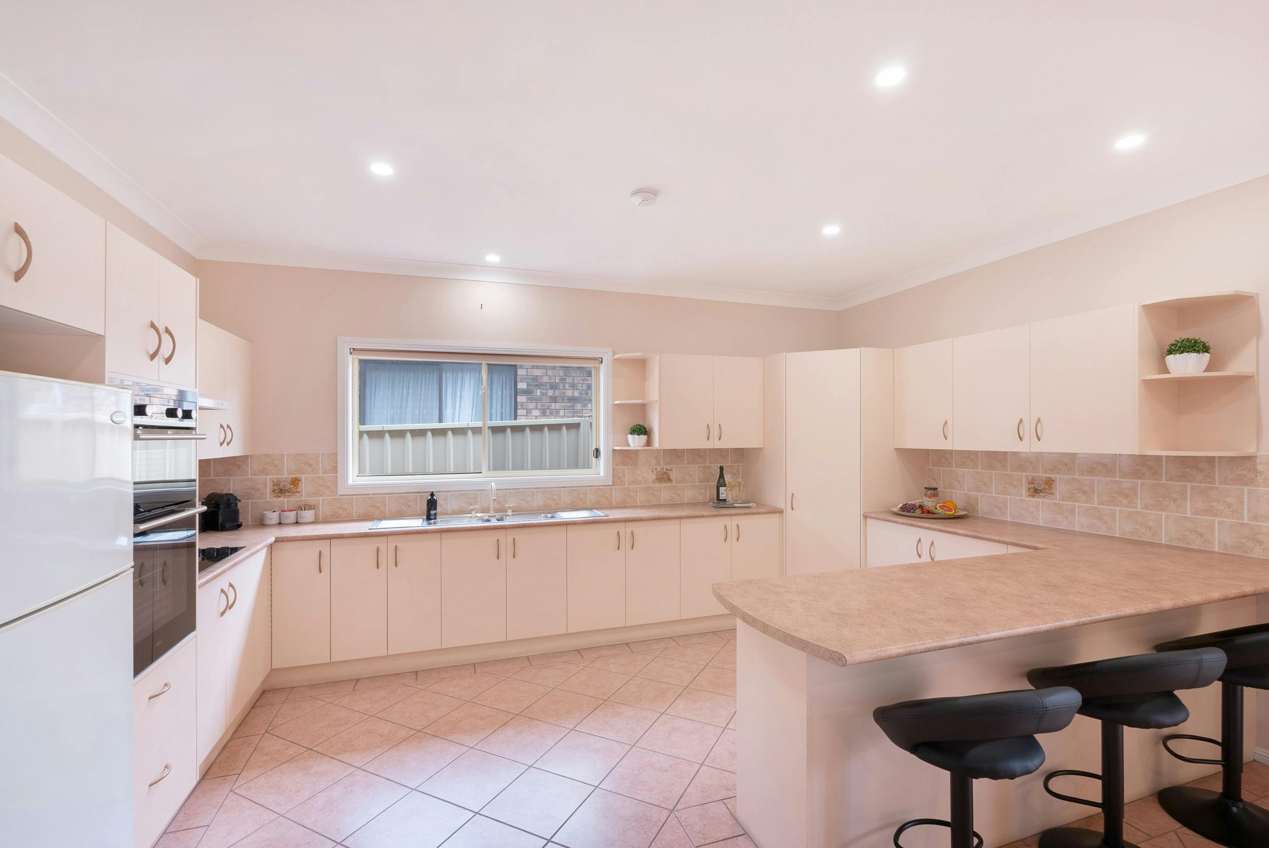 Peachy, Photographer Russell Quinn