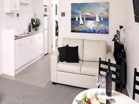 One Bedroom Apartment - Self Contained